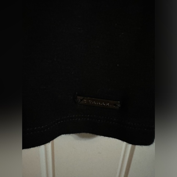 Tahari Black and White Zebra Sleeve Blouse - Picture 4 of 7